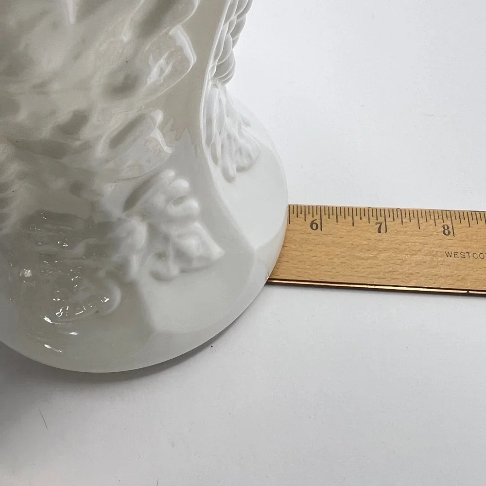 Westmorland Paneled Grape Pickle Jar 12